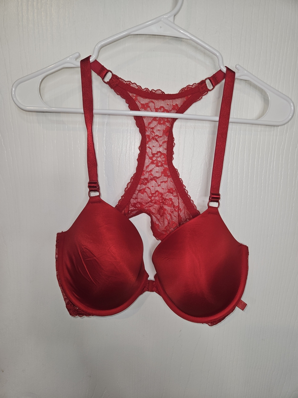 Victoria's Secret Red Lace Racerback Push-Up Bra Front Closer